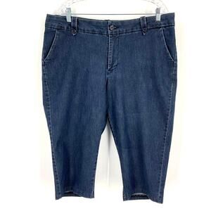 Rider By Lee Dark Blue Capris Size 18M